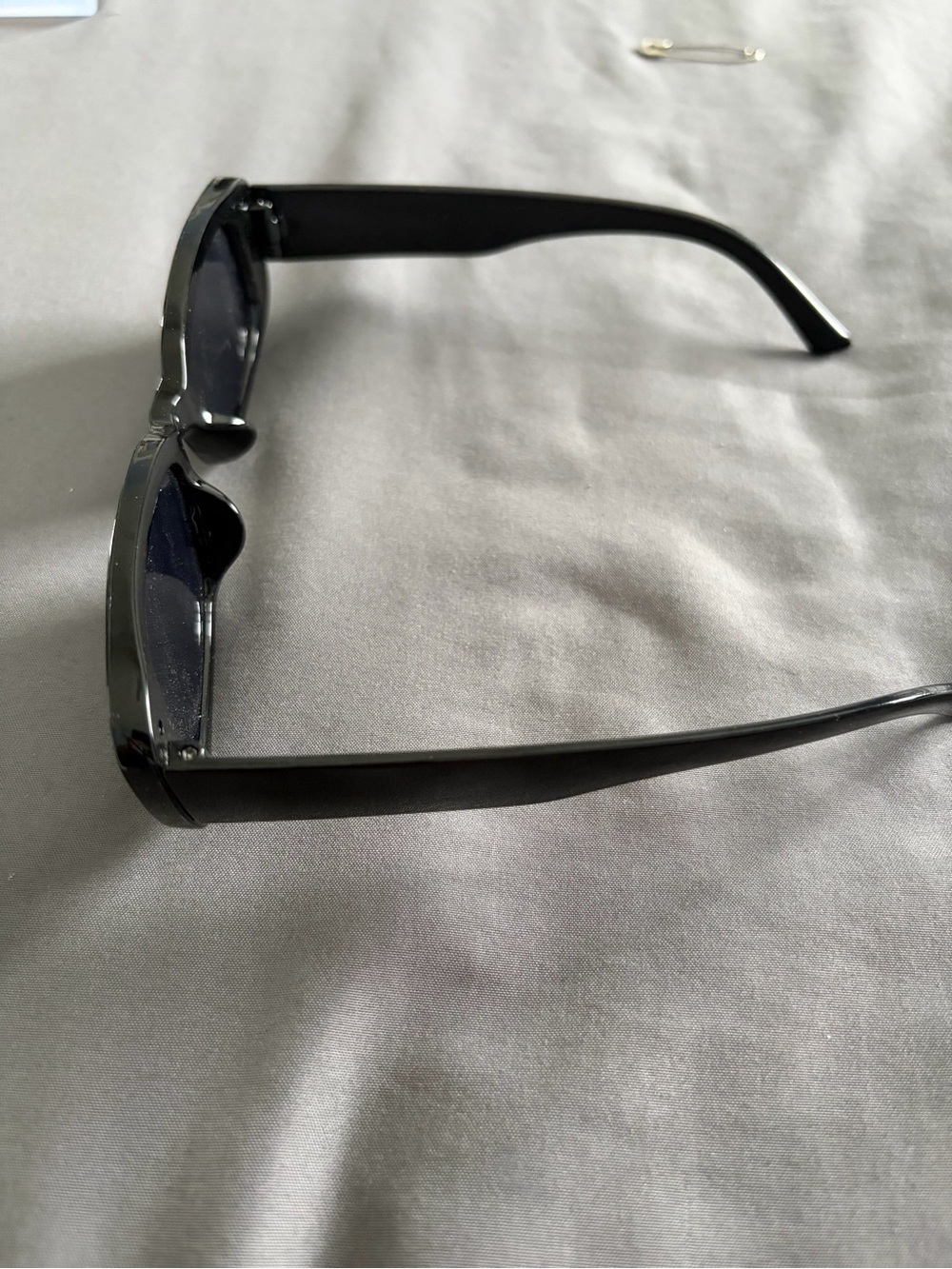 Amazon Black Rectangular Sunglasses - Picture 2 of 3